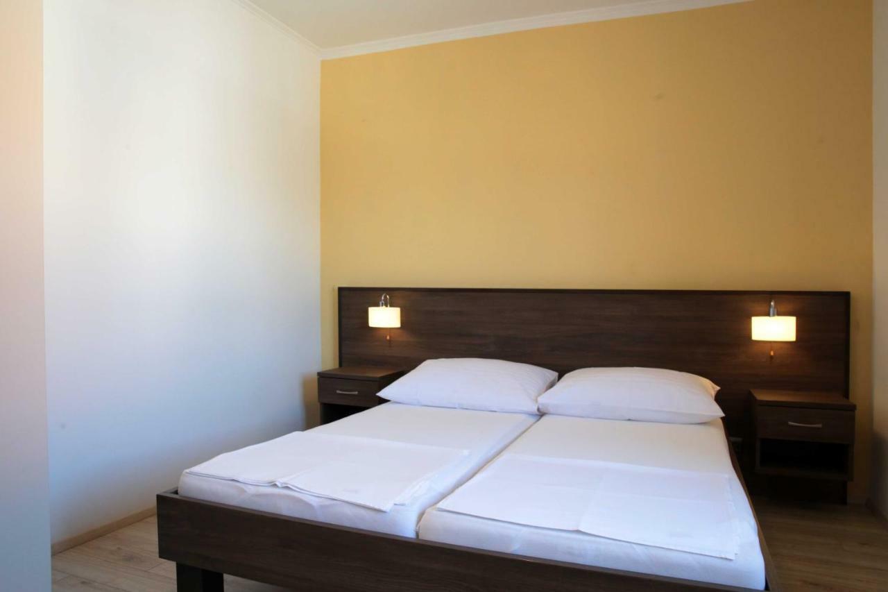 Apartments And Rooms Bozena Vodice Exterior foto